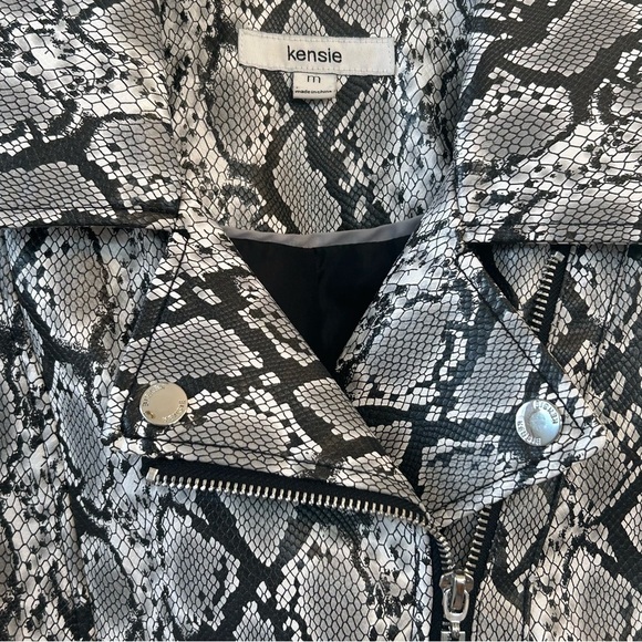 Kensie Python Snake Print PU Leather Crop Jacket M 🩶🖤 - Picture 5 of 6